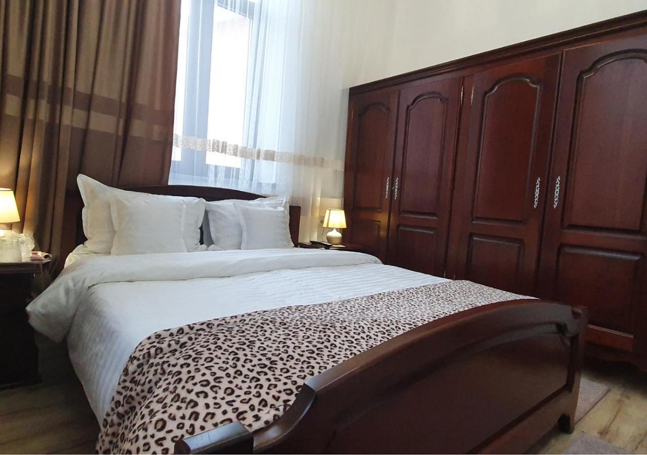 Hotel Casa Domneasca Rarau Câmpulung Moldovenesc Esterno foto