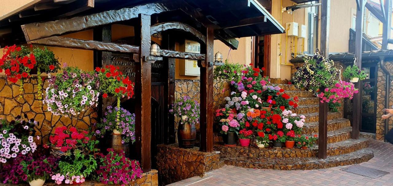 Hotel Casa Domneasca Rarau Câmpulung Moldovenesc Esterno foto